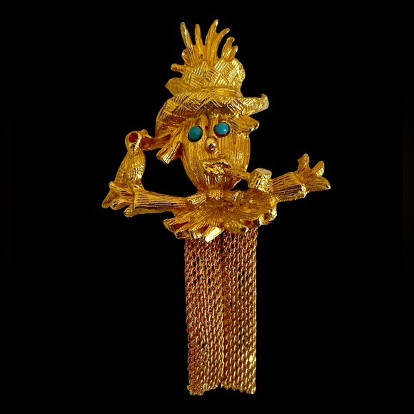 Vintage Goldtone Scarecrow Brooch With Mesh Legs - Picture 2 of 3